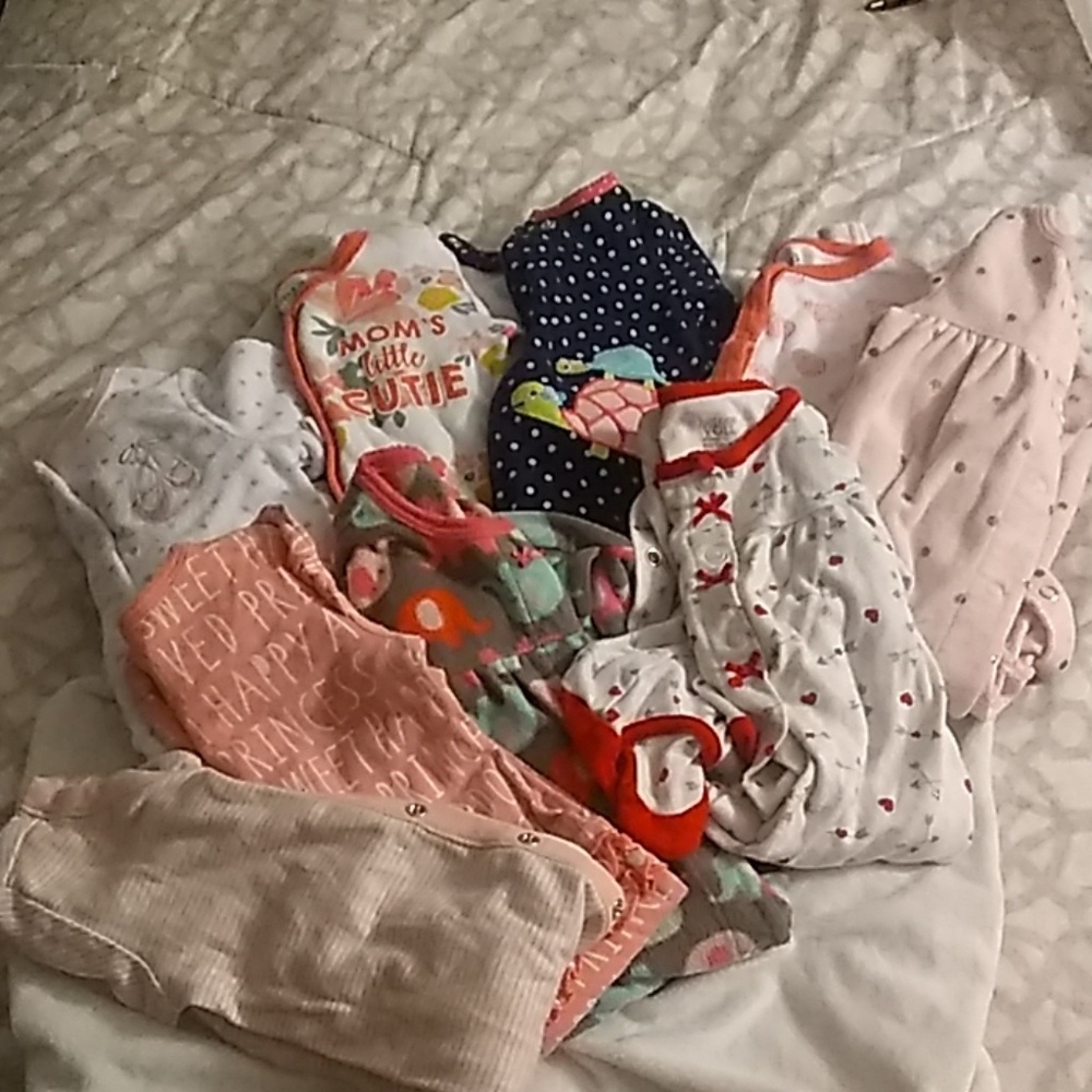 6-9 months sleep and play footies